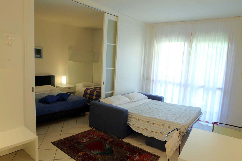 Venice Aparthotel 3*